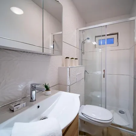 Arbis Apartman *