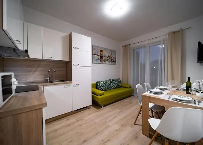 アパート Arbis ロパール