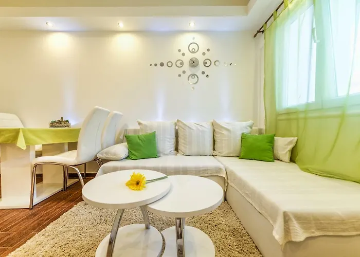 Arbis アパート *