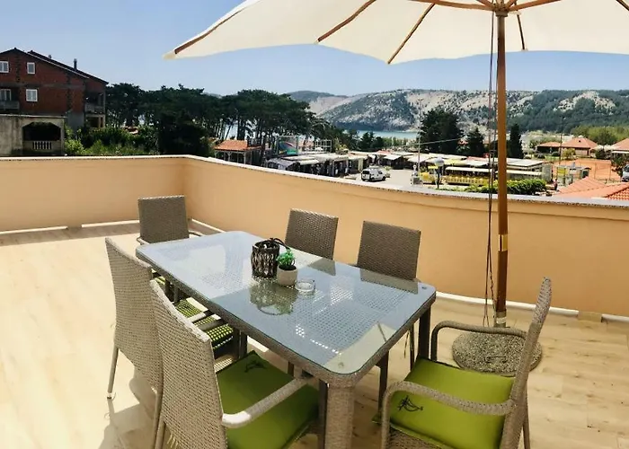 アパート Arbis ロパール